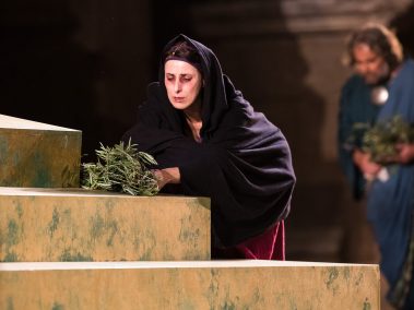 Las Suplicantes - Fotógrafo: Jorge Armestar