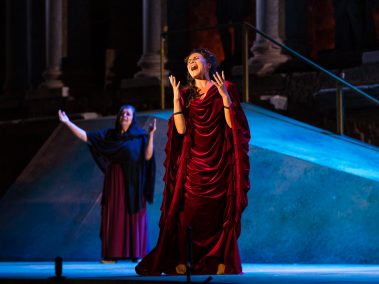 Las Suplicantes - Fotógrafo: Jorge Armestar