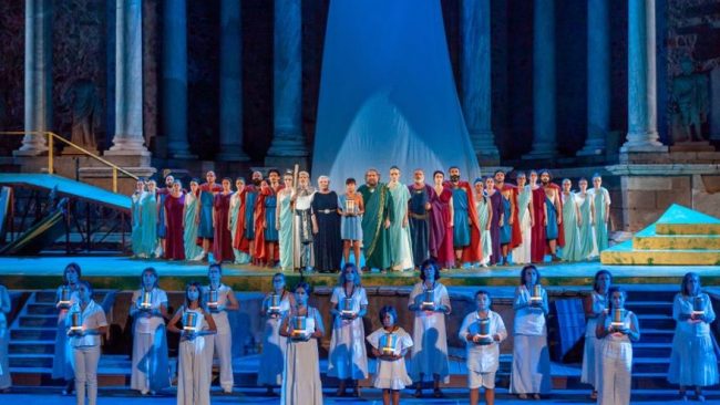 El próximo martes tendrá lugar el acto de presentación en la sede de Presidencia y asistirá el presidente de la Junta, Guillermo Fernández Vara. También acudirán varios artistas de los montajes que se representarán en el teatro romano.