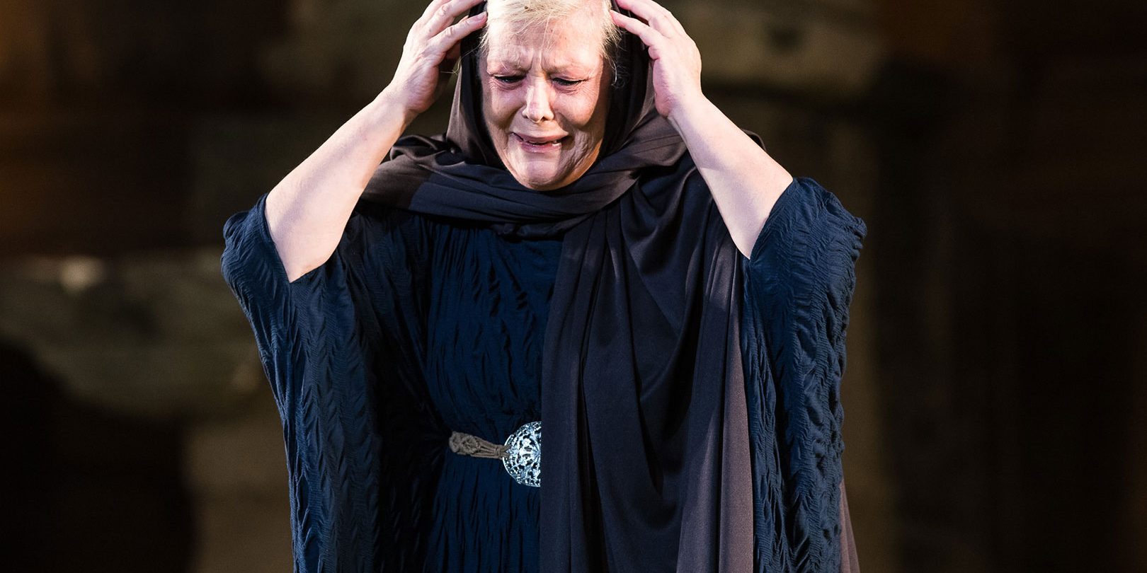 maria-garralon Las Suplicantes - María Garralón