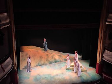 Las Suplicantes - Escenografía