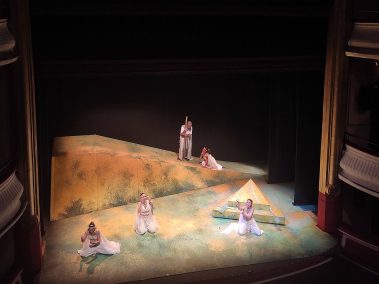 Las Suplicantes - Escenografía